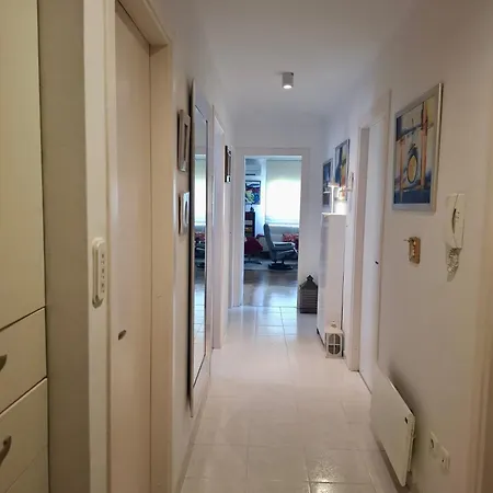 Bizzbuzz Διαμέρισμα *