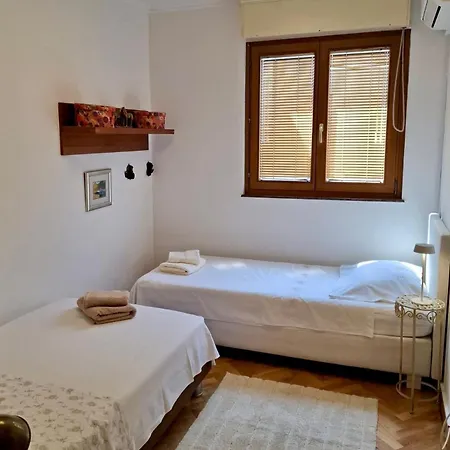 Bizzbuzz 아파트 스플리트